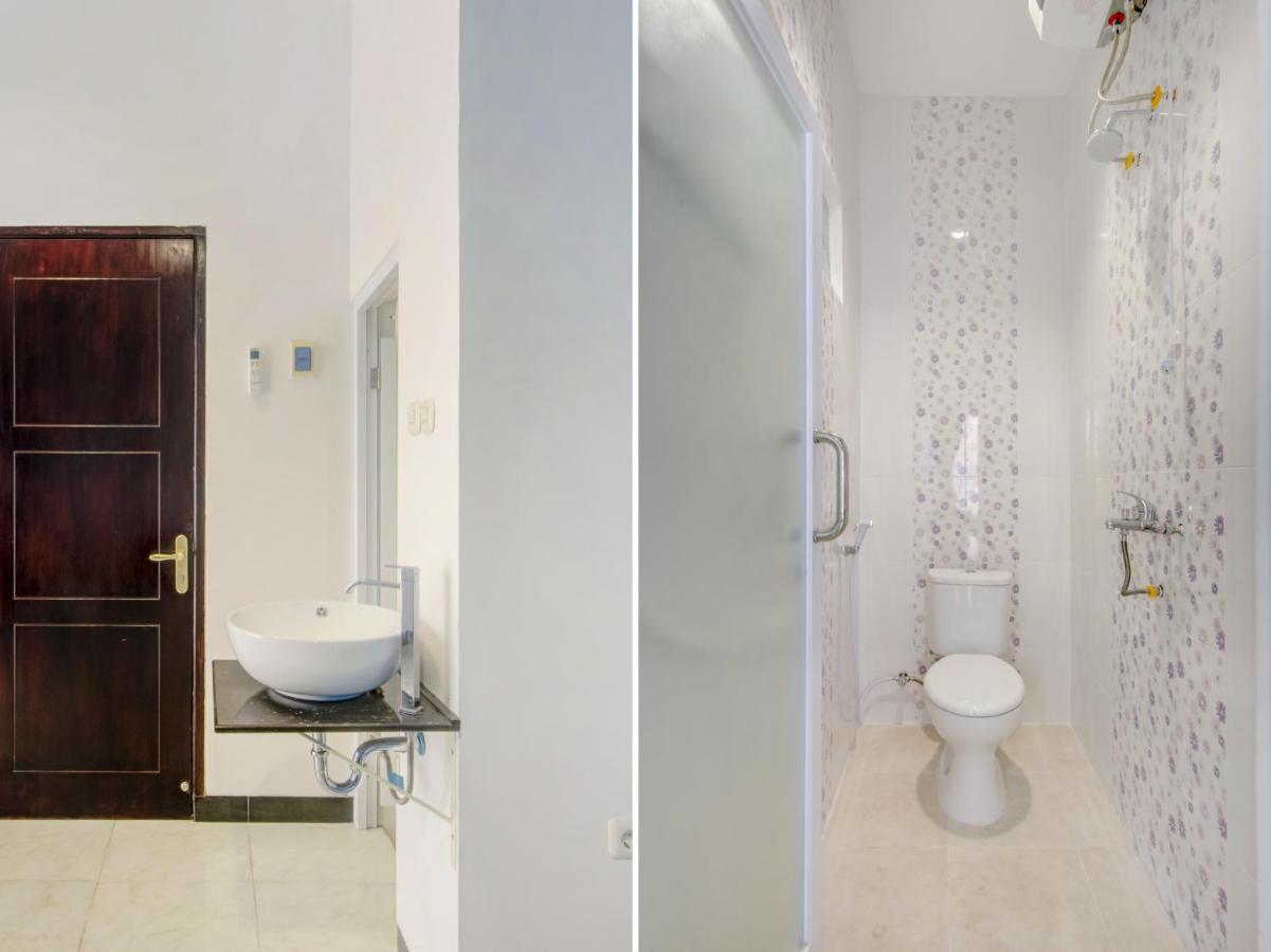 Oyo Life 3987 Kost Aditya Surabaya Ngoại thất bức ảnh