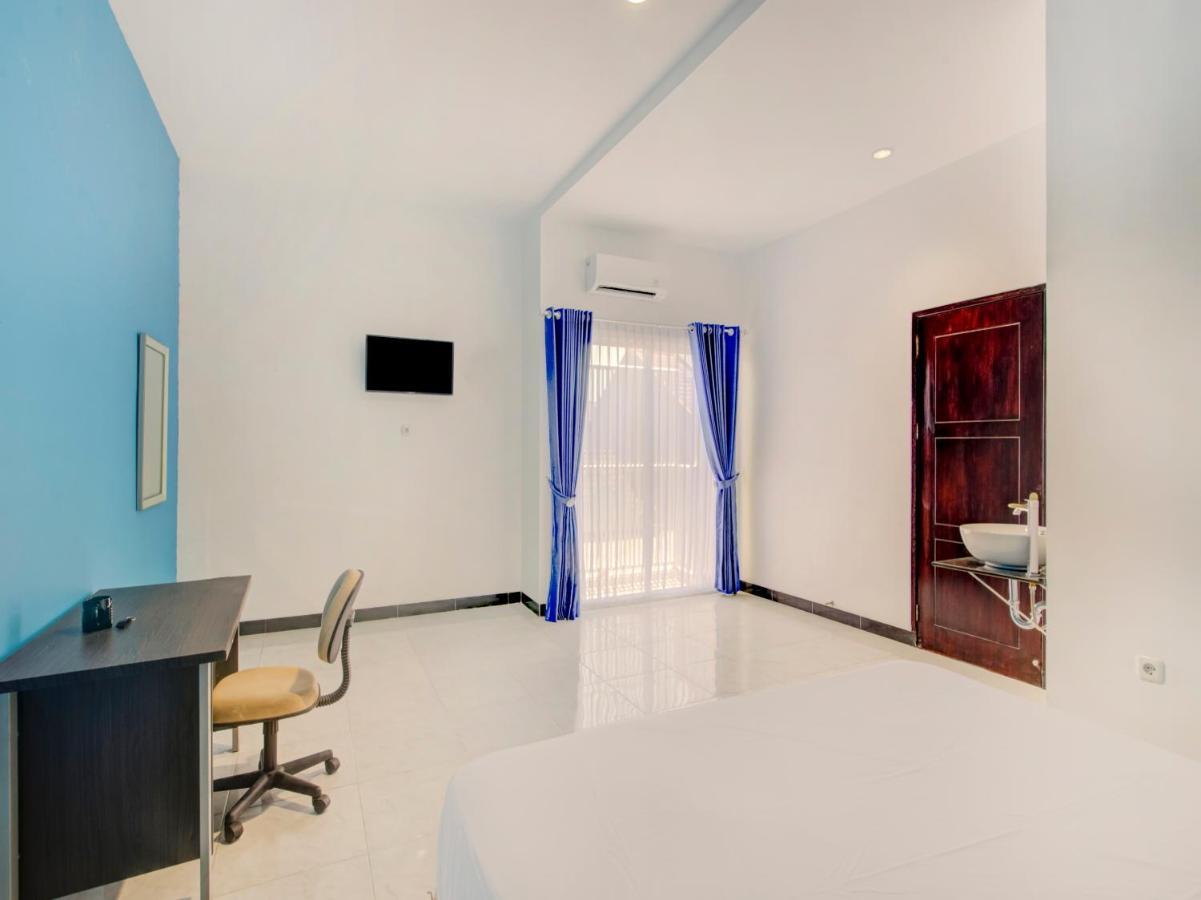 Oyo Life 3987 Kost Aditya Surabaya Ngoại thất bức ảnh